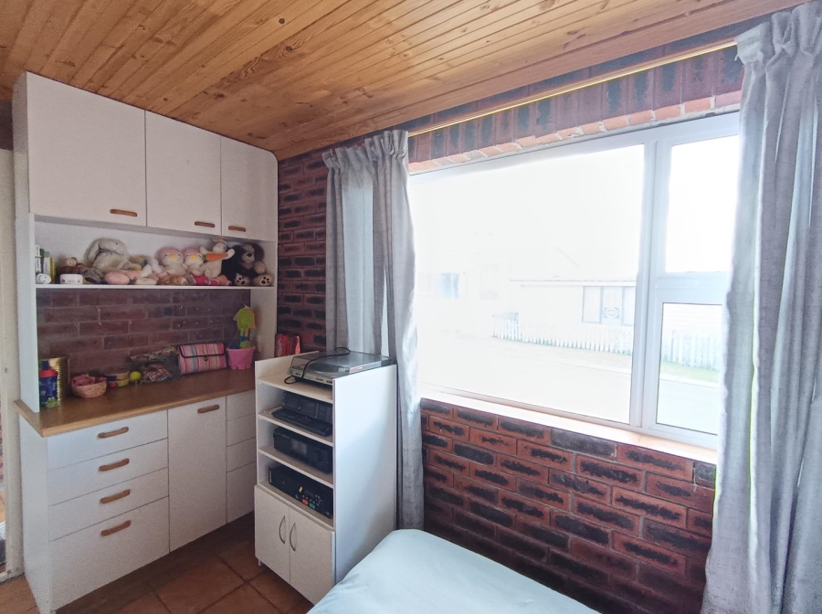 2 Bedroom Property for Sale in Pearly Beach Western Cape